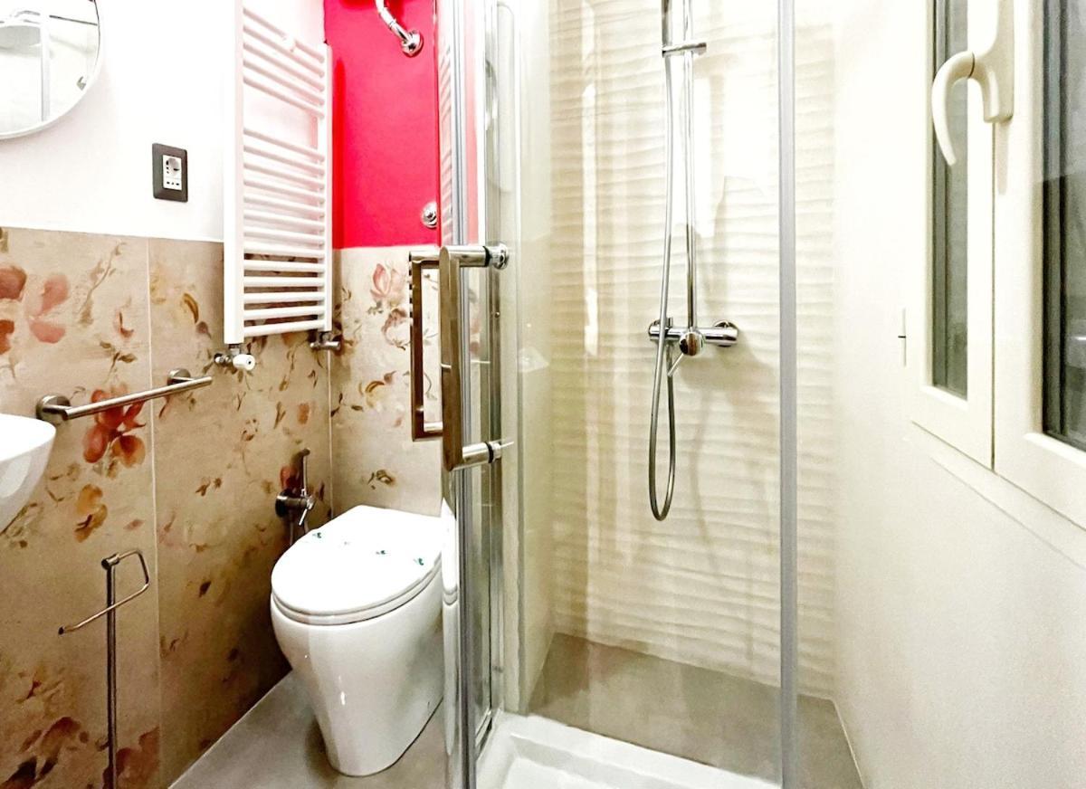 Style Apartment Julia 50 Mt From Colosseum Exterior foto