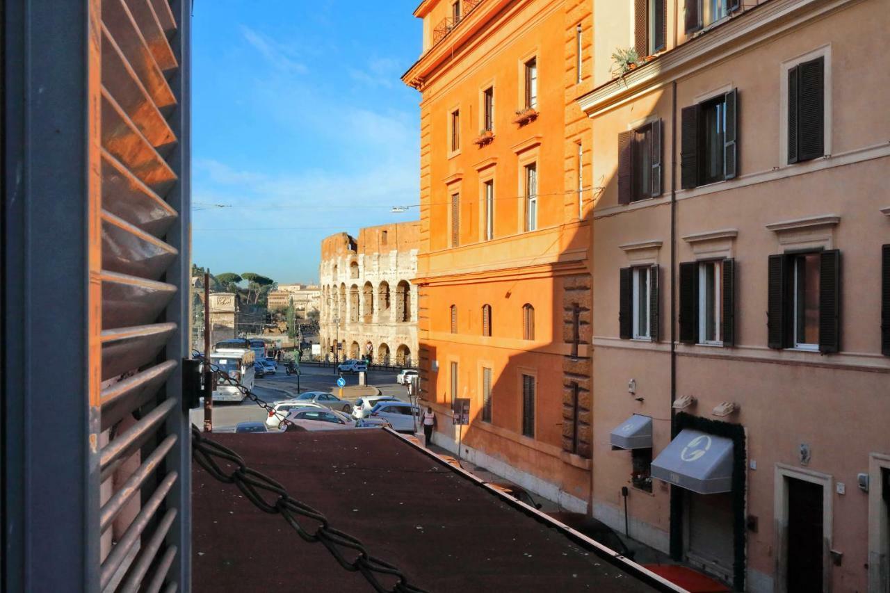 Style Apartment Julia 50 Mt From Colosseum Exterior foto
